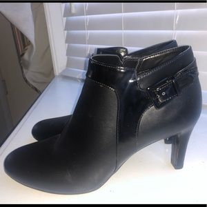 Bandolini black shoe boot heels. Size 8 1/2
